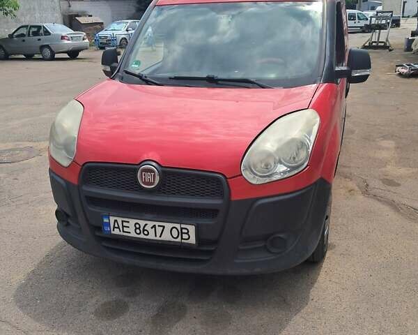 Красный Фиат Добло, объемом двигателя 1.25 л и пробегом 200 тыс. км за 3300 $, фото 1 на Automoto.ua