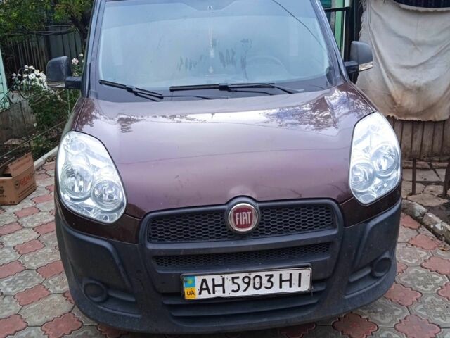 Красный Фиат Добло, объемом двигателя 0 л и пробегом 58 тыс. км за 4000 $, фото 1 на Automoto.ua