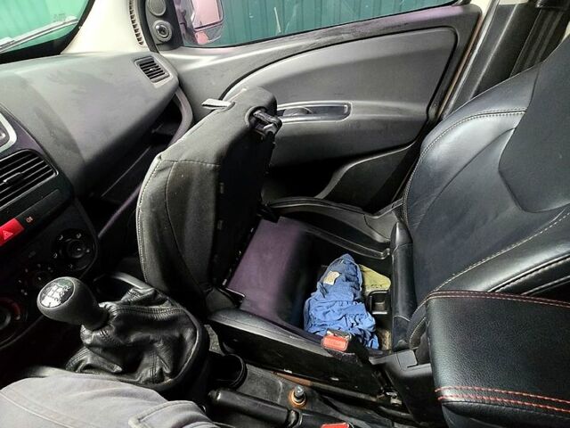 Фіат Добло, об'ємом двигуна 1.4 л та пробігом 258 тис. км за 4300 $, фото 1 на Automoto.ua