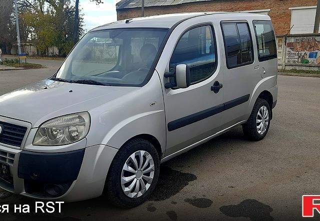 Сірий Фіат Добло, об'ємом двигуна 1.4 л та пробігом 225 тис. км за 5500 $, фото 1 на Automoto.ua