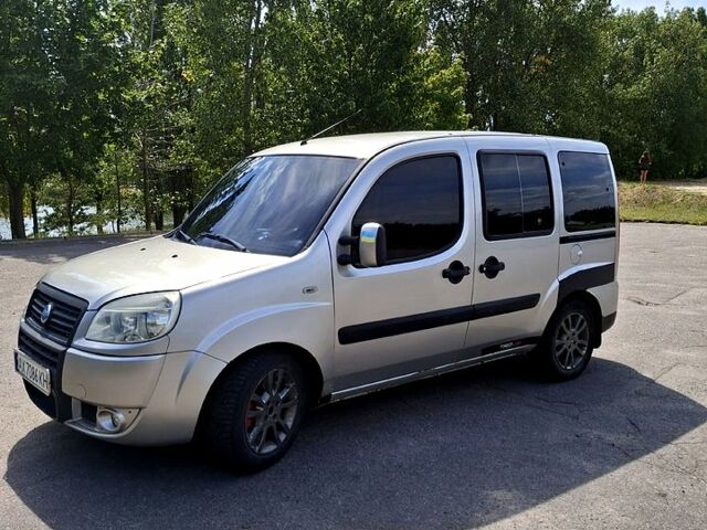 Сірий Фіат Добло, об'ємом двигуна 1.4 л та пробігом 246 тис. км за 3800 $, фото 1 на Automoto.ua