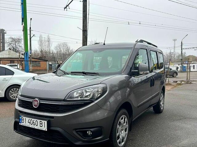 Серый Фиат Добло, объемом двигателя 1.4 л и пробегом 80 тыс. км за 16900 $, фото 1 на Automoto.ua