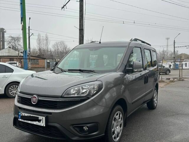 Серый Фиат Добло, объемом двигателя 1.4 л и пробегом 80 тыс. км за 16500 $, фото 1 на Automoto.ua