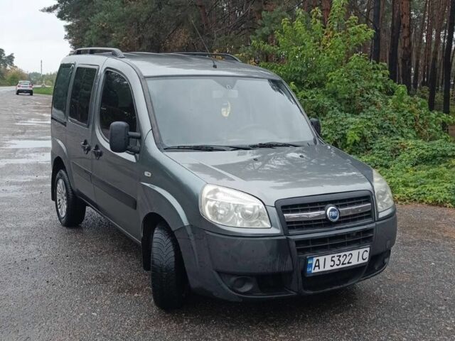 Серый Фиат Добло, объемом двигателя 1.4 л и пробегом 200 тыс. км за 4600 $, фото 1 на Automoto.ua