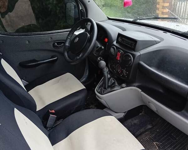 Сірий Фіат Добло, об'ємом двигуна 1.37 л та пробігом 200 тис. км за 4500 $, фото 1 на Automoto.ua