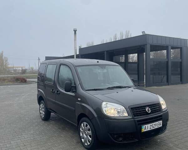 Серый Фиат Добло, объемом двигателя 1.37 л и пробегом 120 тыс. км за 4500 $, фото 1 на Automoto.ua