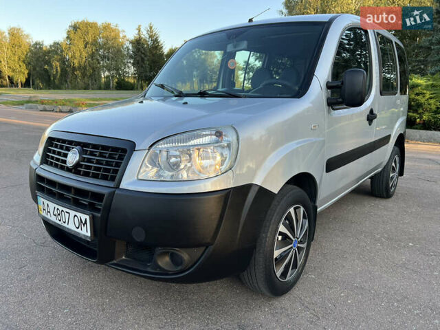 Сірий Фіат Добло, об'ємом двигуна 1.4 л та пробігом 257 тис. км за 4499 $, фото 1 на Automoto.ua