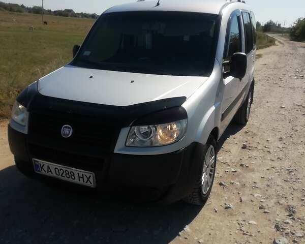 Сірий Фіат Добло, об'ємом двигуна 1.2 л та пробігом 233 тис. км за 5750 $, фото 1 на Automoto.ua