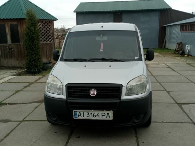 Серый Фиат Добло, объемом двигателя 1.4 л и пробегом 114 тыс. км за 5300 $, фото 1 на Automoto.ua