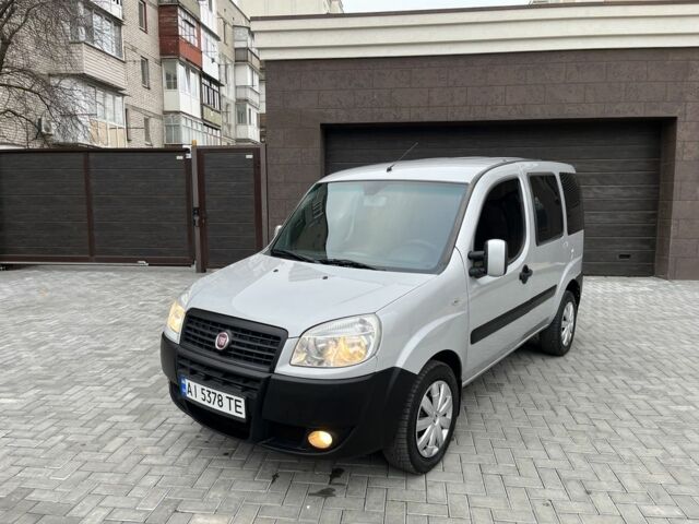 Серый Фиат Добло, объемом двигателя 1.4 л и пробегом 183 тыс. км за 5750 $, фото 1 на Automoto.ua