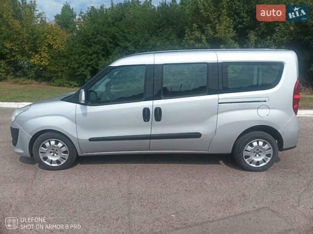 Серый Фиат Добло, объемом двигателя 1.6 л и пробегом 390 тыс. км за 7900 $, фото 1 на Automoto.ua