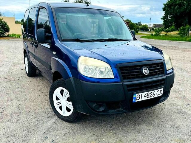 Синий Фиат Добло, объемом двигателя 1.9 л и пробегом 300 тыс. км за 4850 $, фото 1 на Automoto.ua