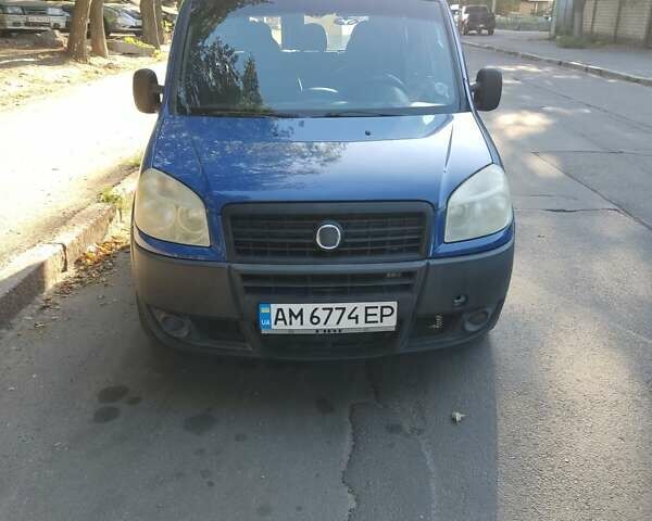 Синий Фиат Добло, объемом двигателя 1.4 л и пробегом 350 тыс. км за 3600 $, фото 1 на Automoto.ua