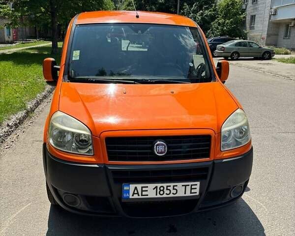 Помаранчевий Фіат Добло, об'ємом двигуна 1.25 л та пробігом 205 тис. км за 3500 $, фото 1 на Automoto.ua