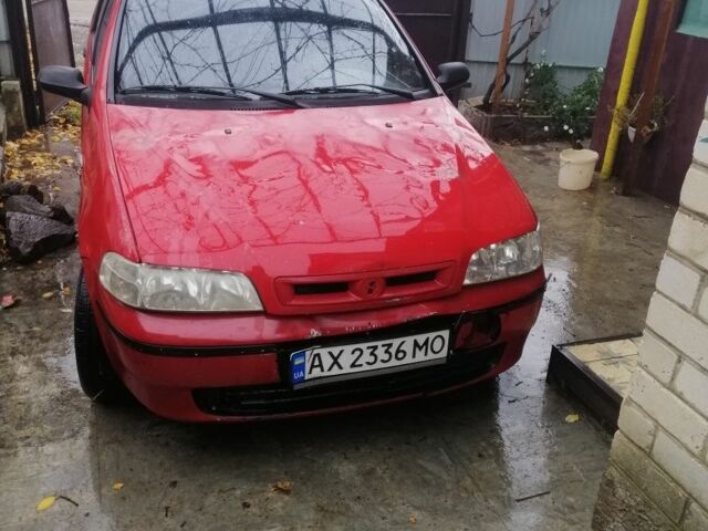 Красный Фиат Палио, объемом двигателя 1.2 л и пробегом 1000 тыс. км за 2400 $, фото 1 на Automoto.ua