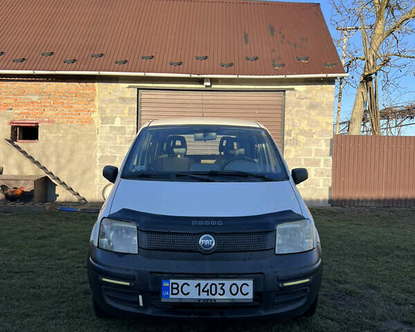 Белый Фиат Панда, объемом двигателя 1.11 л и пробегом 190 тыс. км за 2100 $, фото 1 на Automoto.ua