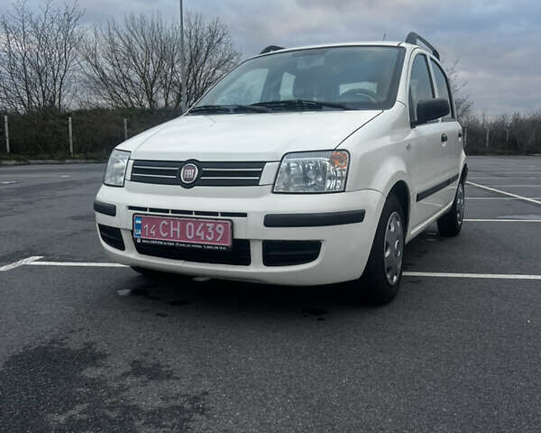 Білий Фіат Панда, об'ємом двигуна 1.2 л та пробігом 124 тис. км за 3900 $, фото 1 на Automoto.ua