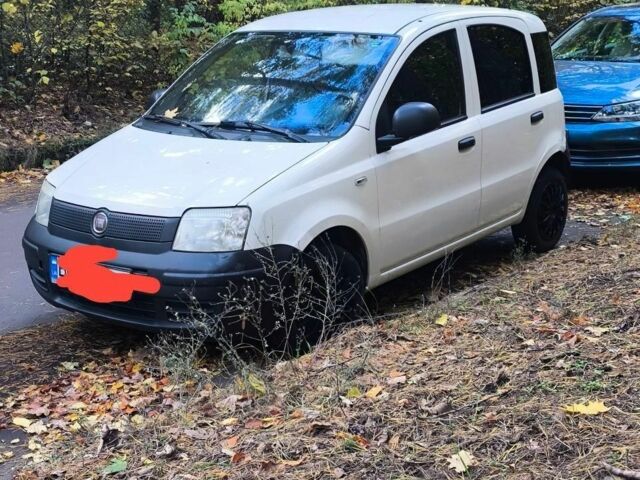 Білий Фіат Панда, об'ємом двигуна 1.2 л та пробігом 242 тис. км за 2700 $, фото 1 на Automoto.ua