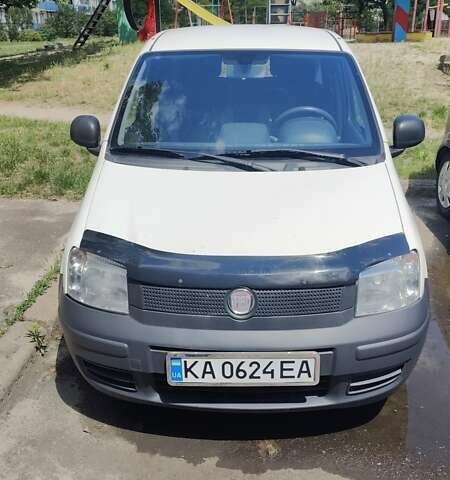 Белый Фиат Панда, объемом двигателя 1.24 л и пробегом 172 тыс. км за 3800 $, фото 1 на Automoto.ua