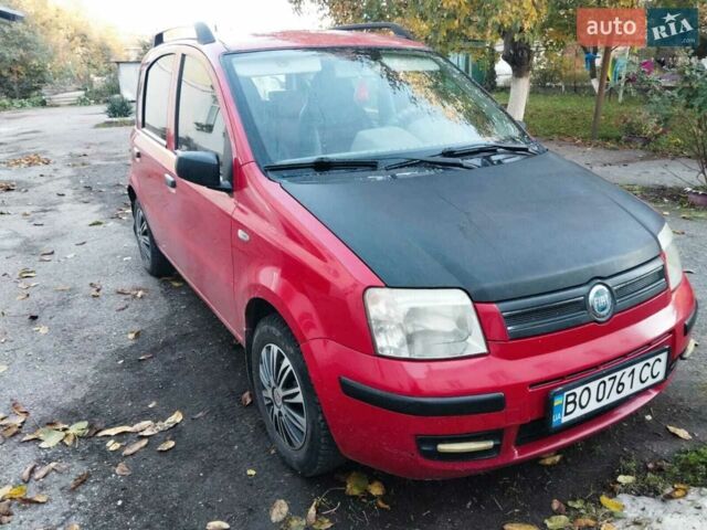 Красный Фиат Панда, объемом двигателя 1.2 л и пробегом 150 тыс. км за 2650 $, фото 1 на Automoto.ua