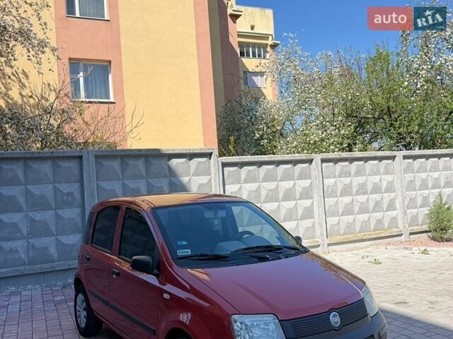 Красный Фиат Панда, объемом двигателя 1.11 л и пробегом 230 тыс. км за 2850 $, фото 1 на Automoto.ua