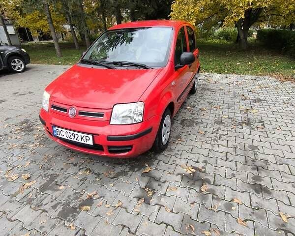 Красный Фиат Панда, объемом двигателя 1.2 л и пробегом 140 тыс. км за 3400 $, фото 1 на Automoto.ua