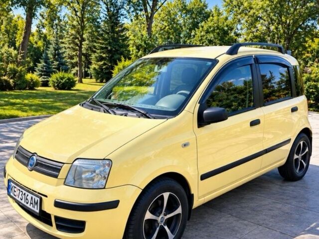 Жовтий Фіат Панда, об'ємом двигуна 1.3 л та пробігом 137 тис. км за 1757 $, фото 1 на Automoto.ua