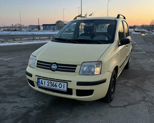 Желтый Фиат Панда, объемом двигателя 1.2 л и пробегом 159 тыс. км за 3400 $, фото 1 на Automoto.ua