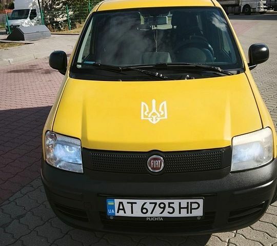 Желтый Фиат Панда, объемом двигателя 1.24 л и пробегом 280 тыс. км за 2900 $, фото 1 на Automoto.ua