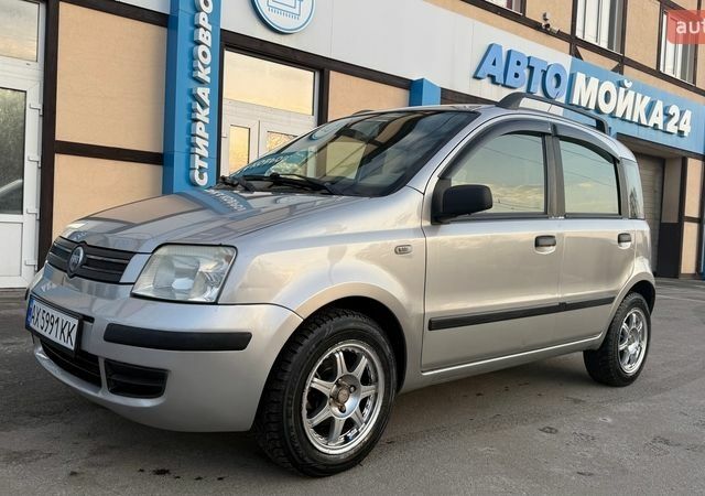Сірий Фіат Панда, об'ємом двигуна 1.24 л та пробігом 150 тис. км за 3850 $, фото 1 на Automoto.ua