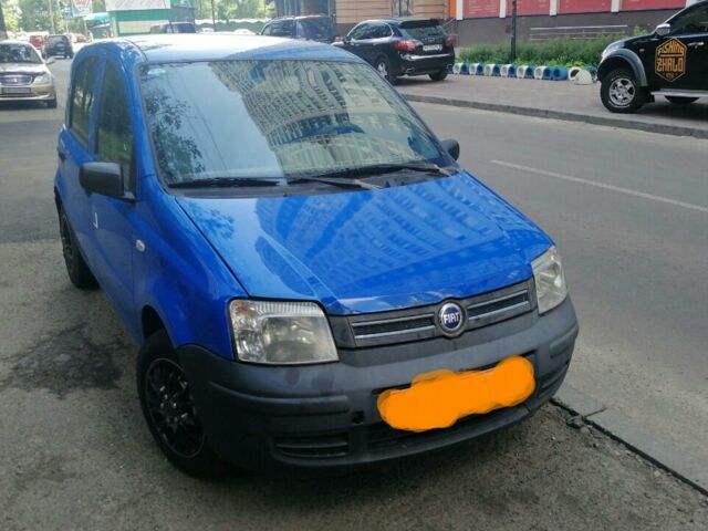Синий Фиат Панда, объемом двигателя 1.1 л и пробегом 172 тыс. км за 3299 $, фото 1 на Automoto.ua