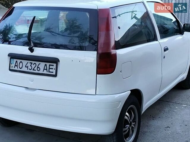 Білий Фіат Пунто, об'ємом двигуна 1.1 л та пробігом 234 тис. км за 1400 $, фото 1 на Automoto.ua