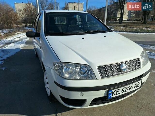 Білий Фіат Пунто, об'ємом двигуна 1.2 л та пробігом 158 тис. км за 3600 $, фото 1 на Automoto.ua