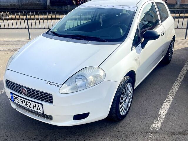 Білий Фіат Пунто, об'ємом двигуна 1.2 л та пробігом 219 тис. км за 3300 $, фото 1 на Automoto.ua