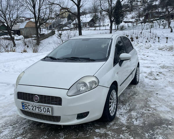 Білий Фіат Пунто, об'ємом двигуна 1.37 л та пробігом 197 тис. км за 4000 $, фото 1 на Automoto.ua