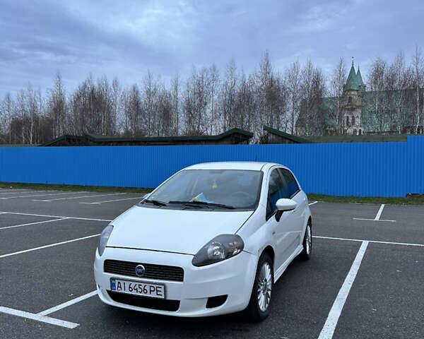 Білий Фіат Пунто, об'ємом двигуна 1.37 л та пробігом 208 тис. км за 3700 $, фото 1 на Automoto.ua