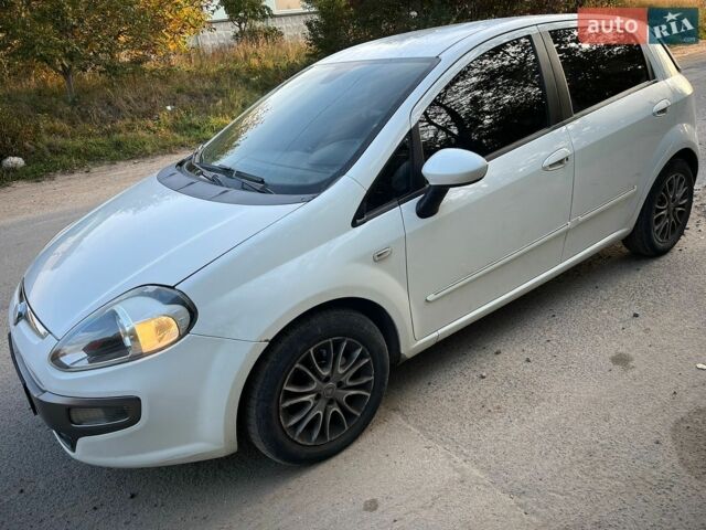 Білий Фіат Пунто, об'ємом двигуна 1.25 л та пробігом 204 тис. км за 4500 $, фото 1 на Automoto.ua