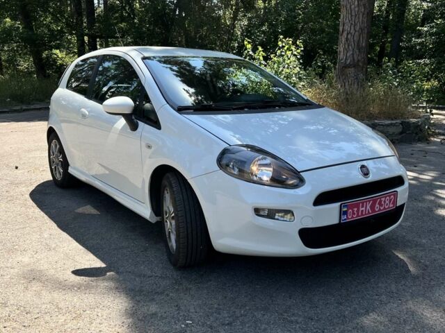 Білий Фіат Пунто, об'ємом двигуна 1.4 л та пробігом 163 тис. км за 5299 $, фото 1 на Automoto.ua