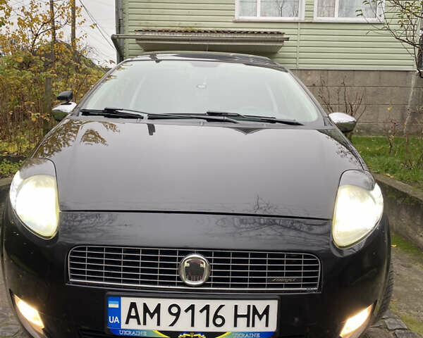 Черный Фиат Пунто, объемом двигателя 1.37 л и пробегом 270 тыс. км за 3700 $, фото 1 на Automoto.ua