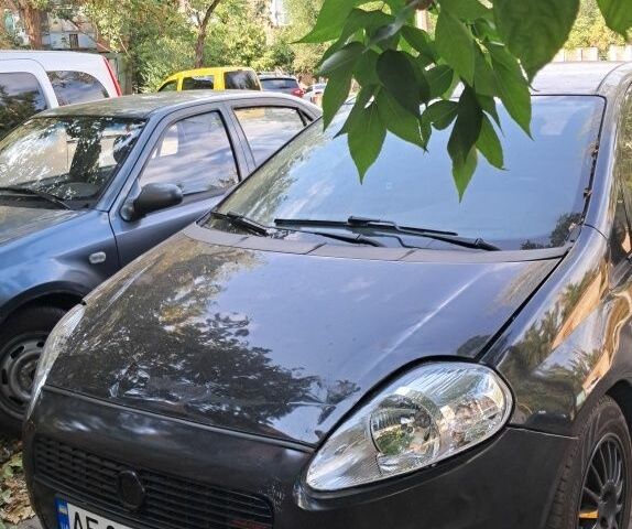 Черный Фиат Пунто, объемом двигателя 1.4 л и пробегом 156 тыс. км за 4200 $, фото 1 на Automoto.ua