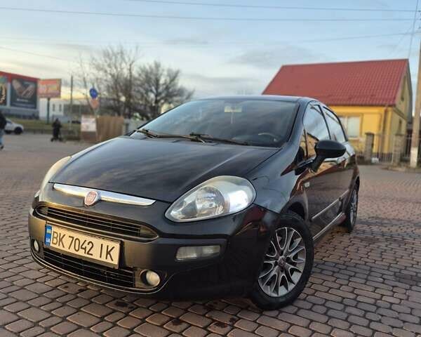 Чорний Фіат Пунто, об'ємом двигуна 1.25 л та пробігом 265 тис. км за 5250 $, фото 1 на Automoto.ua
