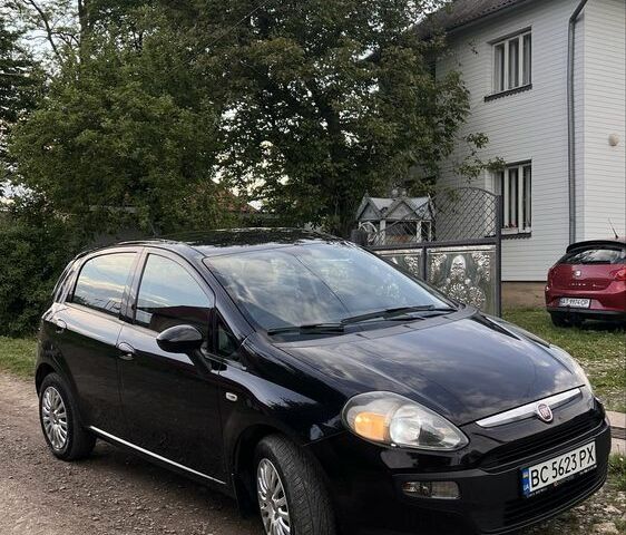 Черный Фиат Пунто, объемом двигателя 1.2 л и пробегом 298 тыс. км за 4350 $, фото 1 на Automoto.ua