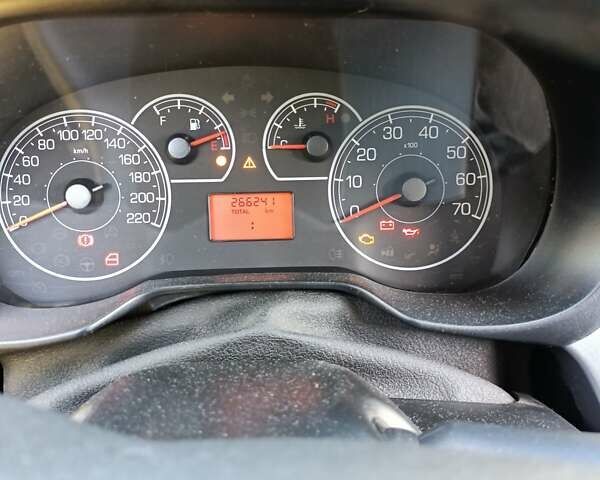 Чорний Фіат Пунто, об'ємом двигуна 1.3 л та пробігом 266 тис. км за 4500 $, фото 1 на Automoto.ua