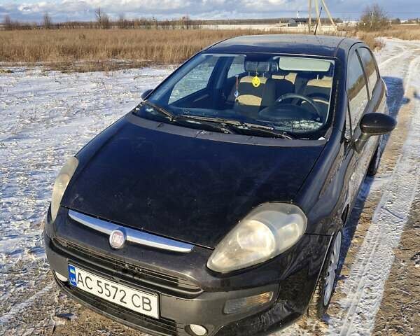 Черный Фиат Пунто, объемом двигателя 1.4 л и пробегом 242 тыс. км за 4200 $, фото 1 на Automoto.ua