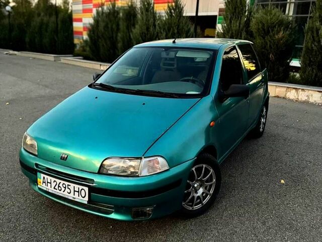 Фиат Пунто, объемом двигателя 1 л и пробегом 235 тыс. км за 1700 $, фото 1 на Automoto.ua