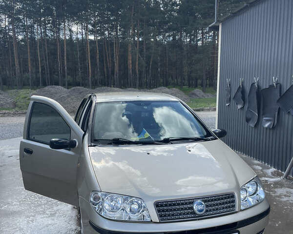 Фіат Пунто, об'ємом двигуна 1.24 л та пробігом 146 тис. км за 3500 $, фото 1 на Automoto.ua