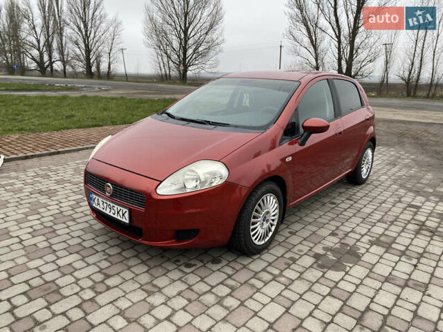 Фиат Пунто, объемом двигателя 1.3 л и пробегом 243 тыс. км за 4000 $, фото 1 на Automoto.ua