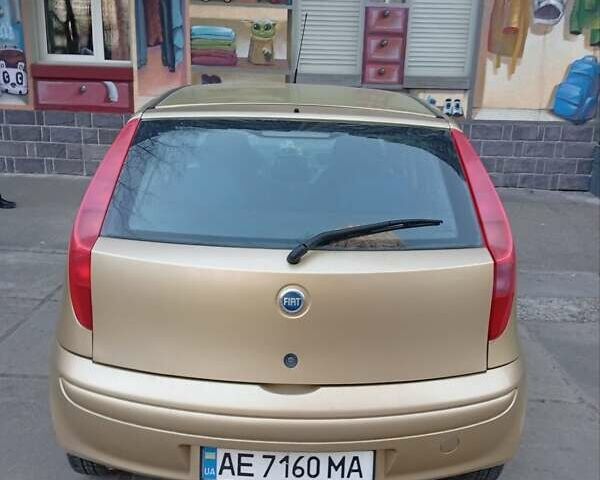 Жовтий Фіат Пунто, об'ємом двигуна 1.2 л та пробігом 262 тис. км за 2400 $, фото 1 на Automoto.ua