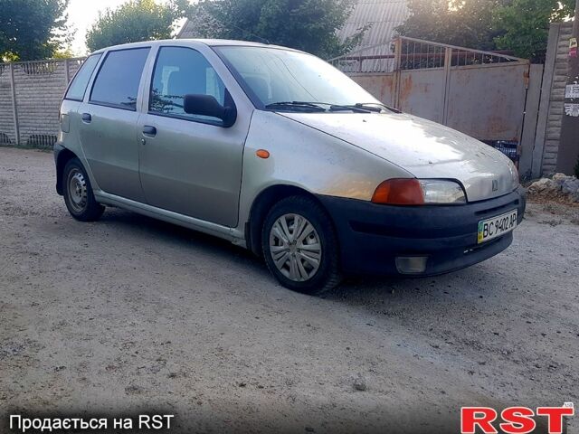 Сірий Фіат Пунто, об'ємом двигуна 1.1 л та пробігом 200 тис. км за 900 $, фото 1 на Automoto.ua