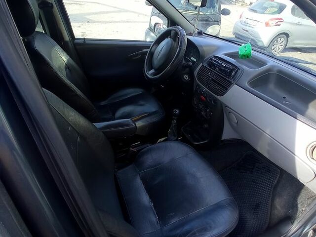 Серый Фиат Пунто, объемом двигателя 1.2 л и пробегом 325 тыс. км за 1600 $, фото 1 на Automoto.ua